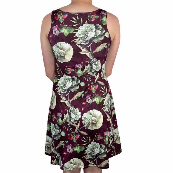Cowcow Maroon Floral Sleeveless Dress - Picture 4 of 7